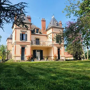 Chateau Segot Bed & Breakfast